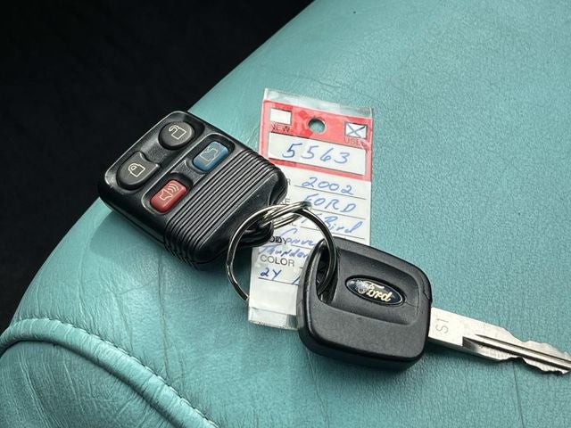 2002 Ford Thunderbird Base