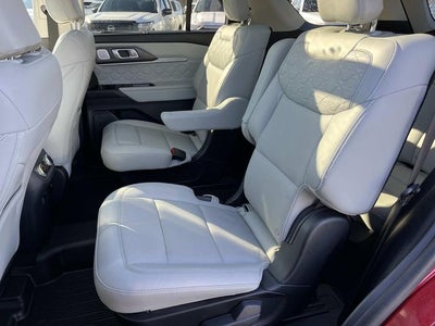 2025 Ford Explorer Platinum