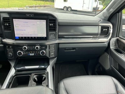 2025 Ford F-350SD Lariat DRW