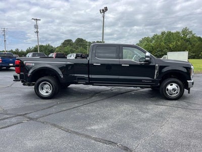 2025 Ford F-350SD Lariat DRW