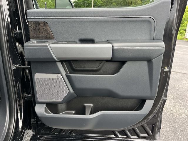 2025 Ford F-350SD Lariat DRW