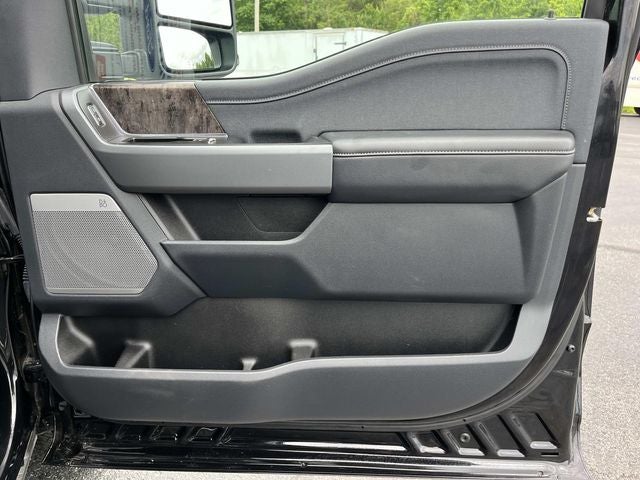 2025 Ford F-350SD Lariat DRW
