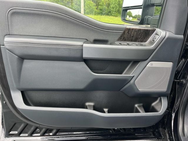 2025 Ford F-350SD Lariat DRW