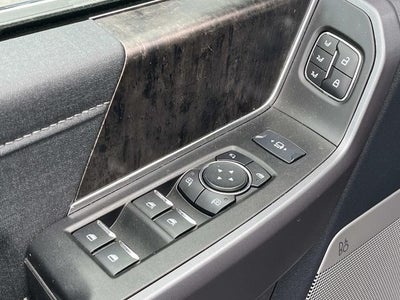 2025 Ford F-350SD Lariat DRW