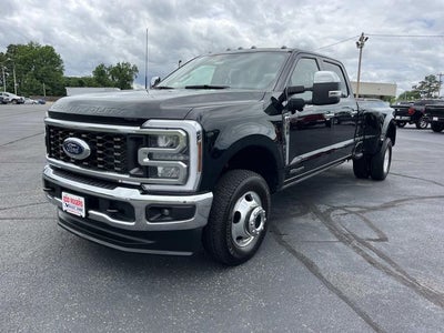 2025 Ford F-350SD Lariat DRW