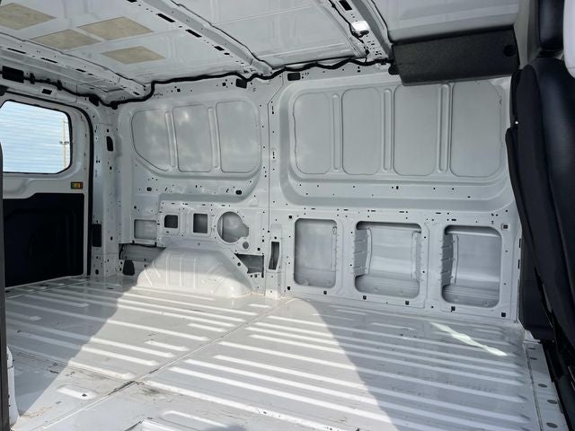 2022 Ford Transit-250 Base