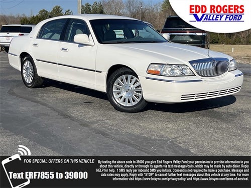2004 Lincoln Town Car Signature