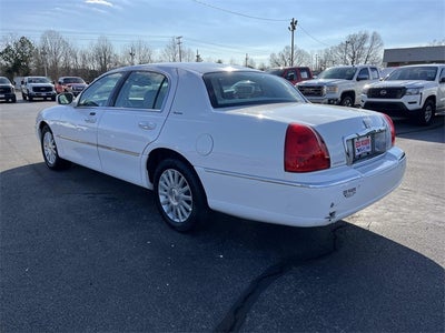 2004 Lincoln Town Car Signature