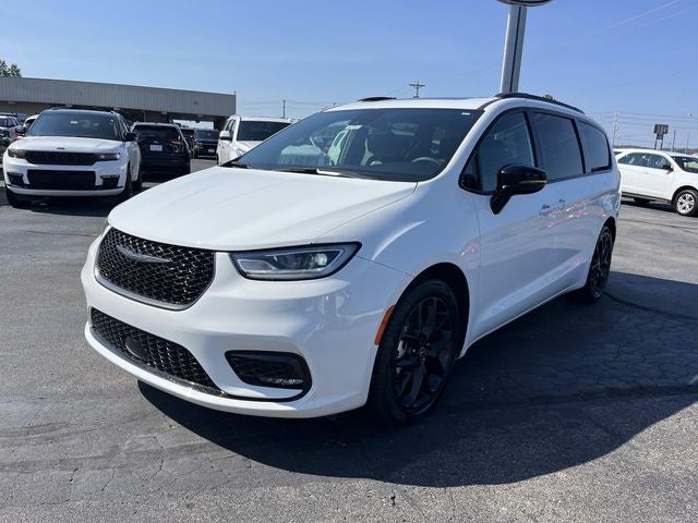 2025 Chrysler Pacifica Limited