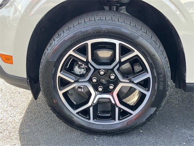 2025 Ford Maverick Lariat