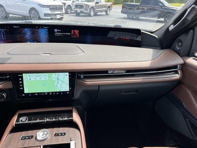 2025 Lincoln Navigator L Reserve