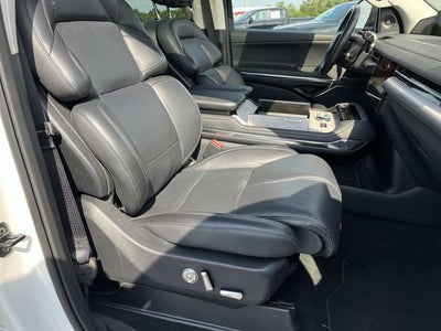2025 Lincoln Navigator L Reserve