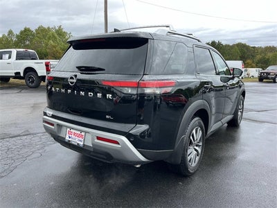 2024 Nissan Pathfinder SL