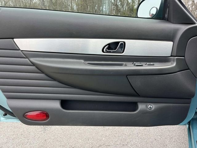 2002 Ford Thunderbird w/Hardtop Premium