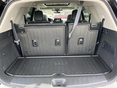 2025 Nissan Pathfinder Platinum