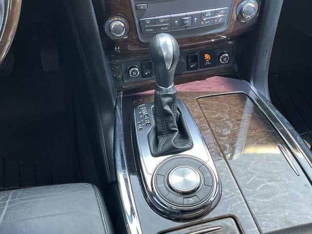 2012 INFINITI QX56 7-passenger