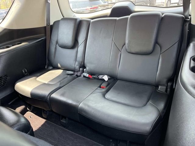 2012 INFINITI QX56 7-passenger