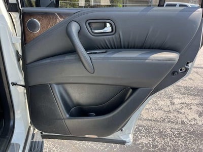 2012 INFINITI QX56 7-passenger