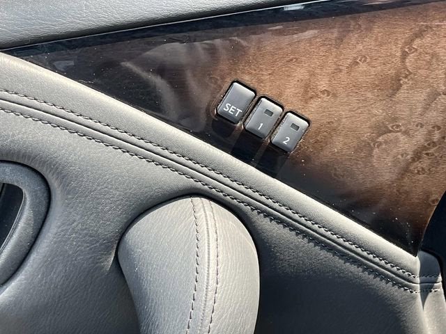 2012 INFINITI QX56 7-passenger