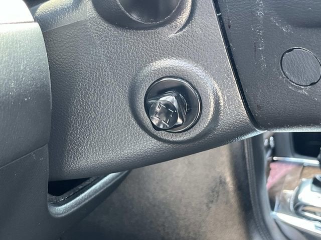 2012 INFINITI QX56 7-passenger